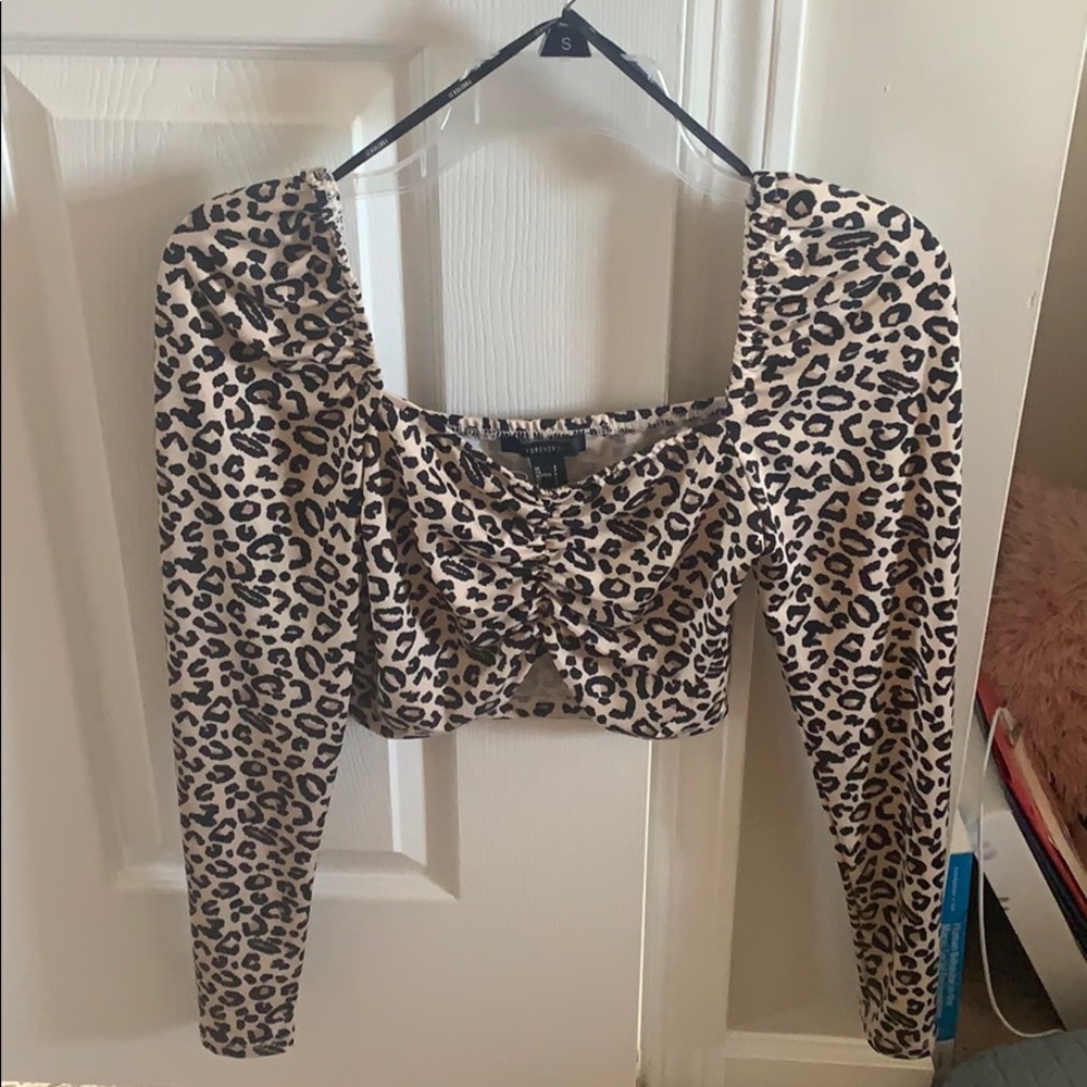 Forever21 Cheeta print long sleeve crop top